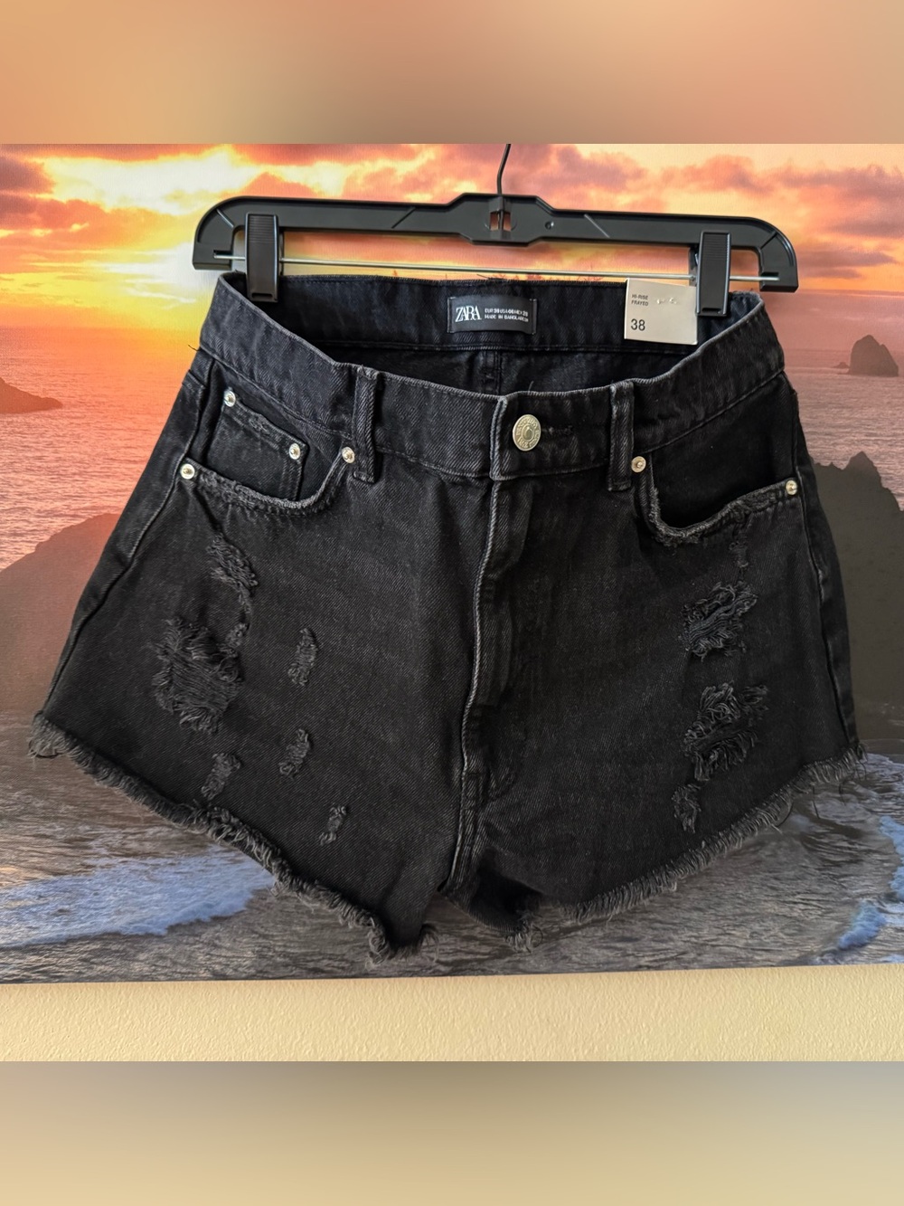 Zara High Rise Frayed Distressed Black Denim  Shorts/ 38/6/ NWT